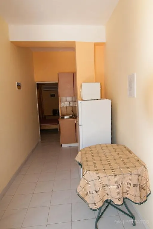Bella Apartments Mousata Aparthotel