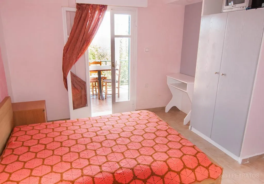 Bella Apartments Mousata Aparthotel
